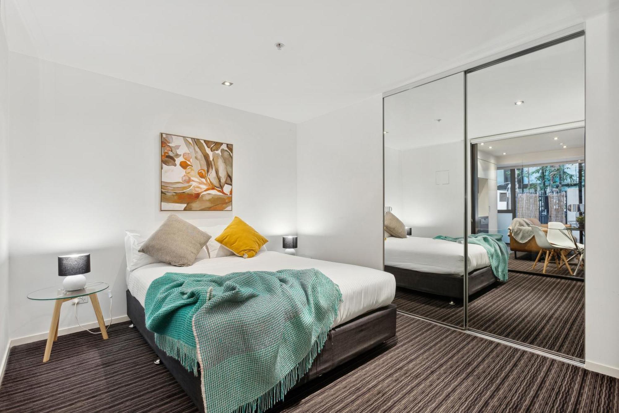 Complete Host Halo Apartments Melbourne Rum bild