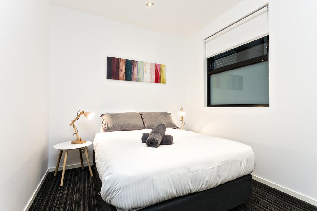 Complete Host Halo Apartments Melbourne Exteriör bild